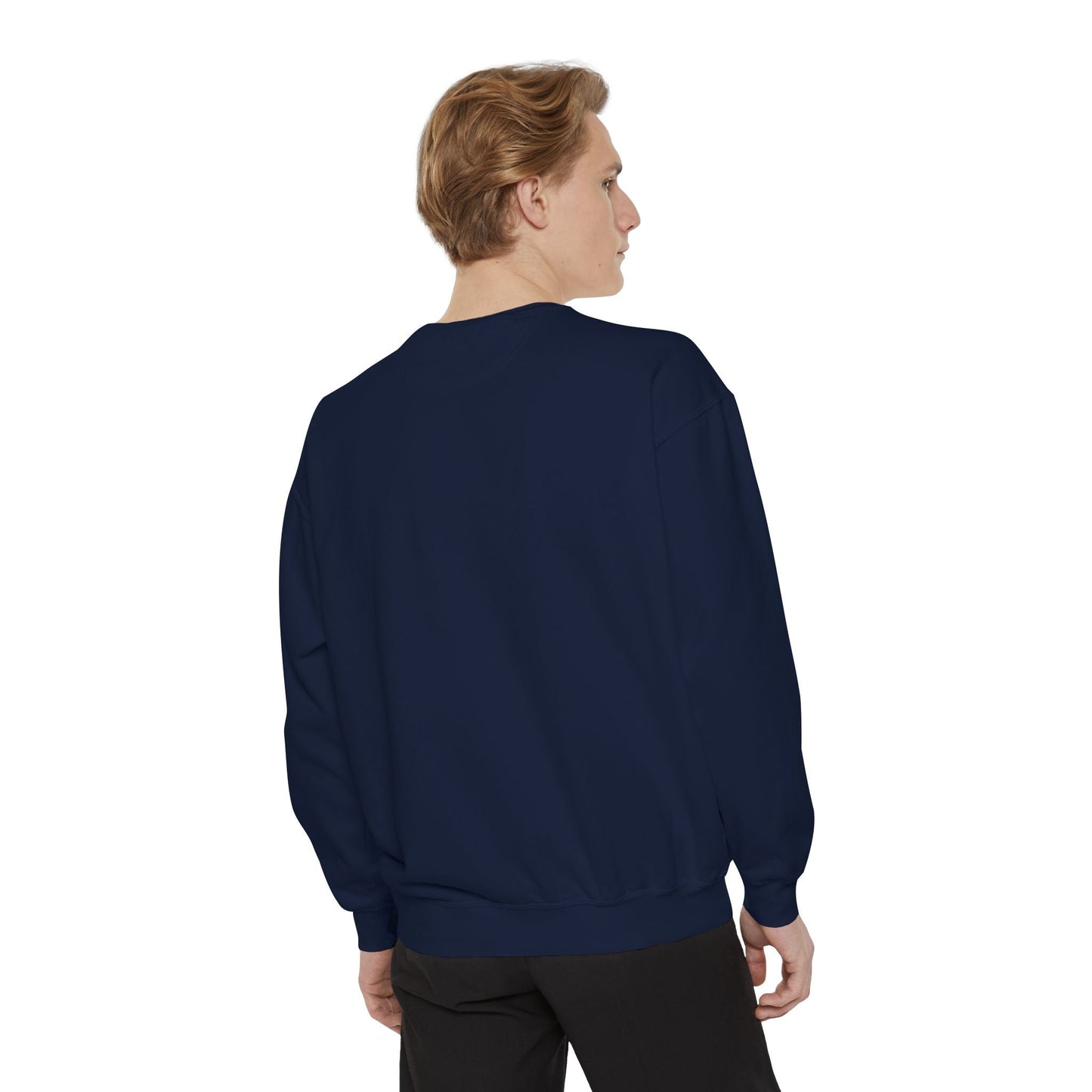 Unisex garment-dyed sweatshirt in heavyweight cotton blend with relaxed fit and streetwear style